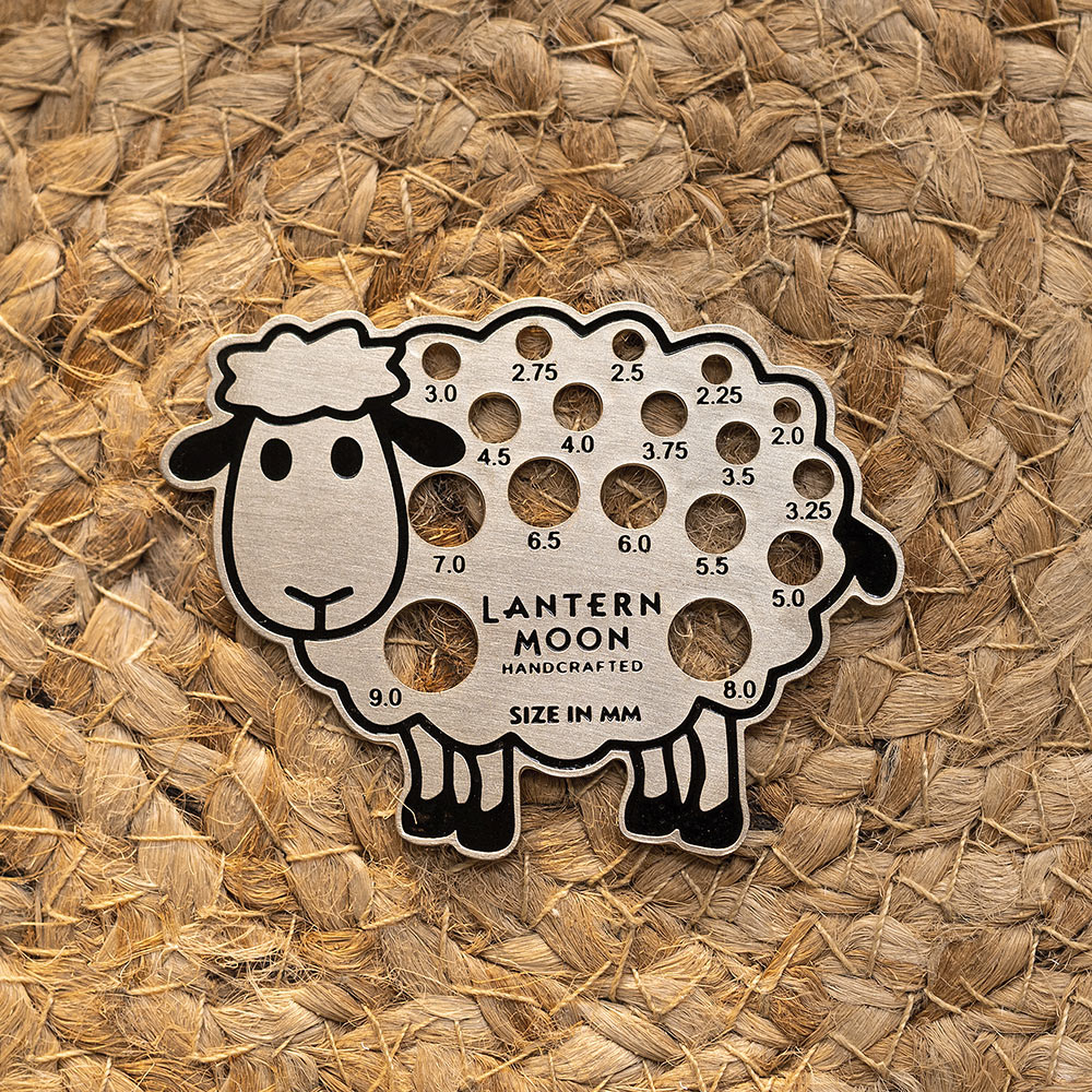 Puikkomitta Meadow Lantern Moon