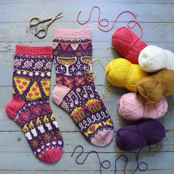 Viikonloppu-sukat tekemispaketti violetti