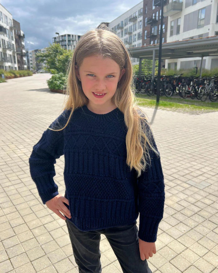 Ingrid Sweater Junior ohje PetiteKnit