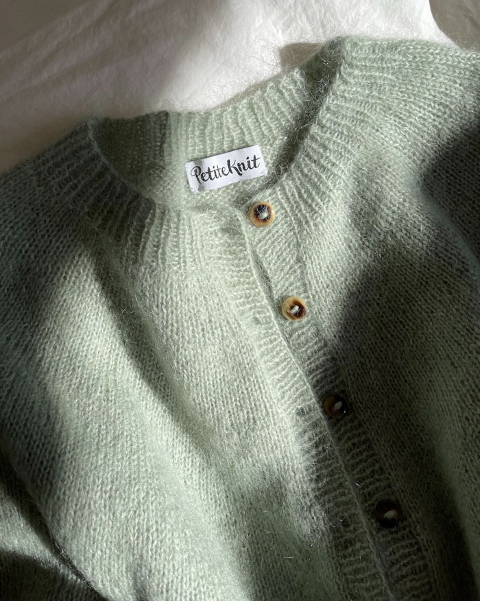 Novice Cardigan ohje PetiteKnit