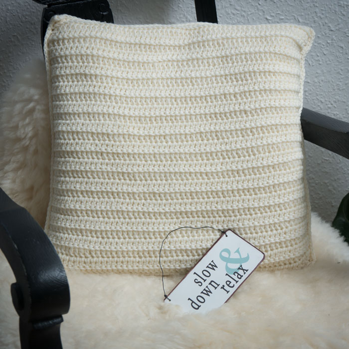 Pylväsraitainen tyyny | Extrafine Merino 90