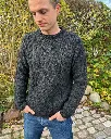 moby-sweater-man-04.webp