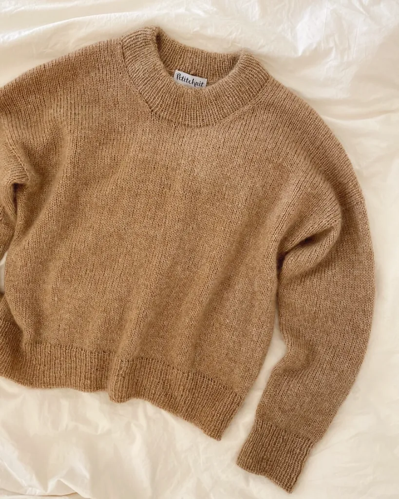 Oslo-sweater-02.webp