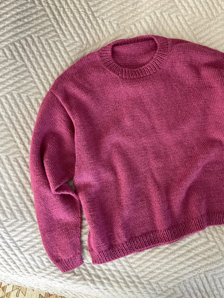 Aina-villapaita_2 Viking Garn Alpaca Storm_1080.webp