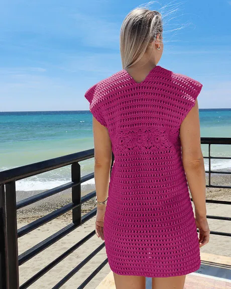 309-10B-virkattu-baia-rantamekko-pinkki-02-pieni.webp
