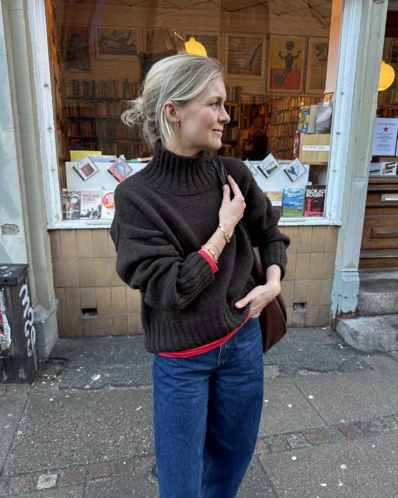 Hannah-sweater-o-neck-01.webp