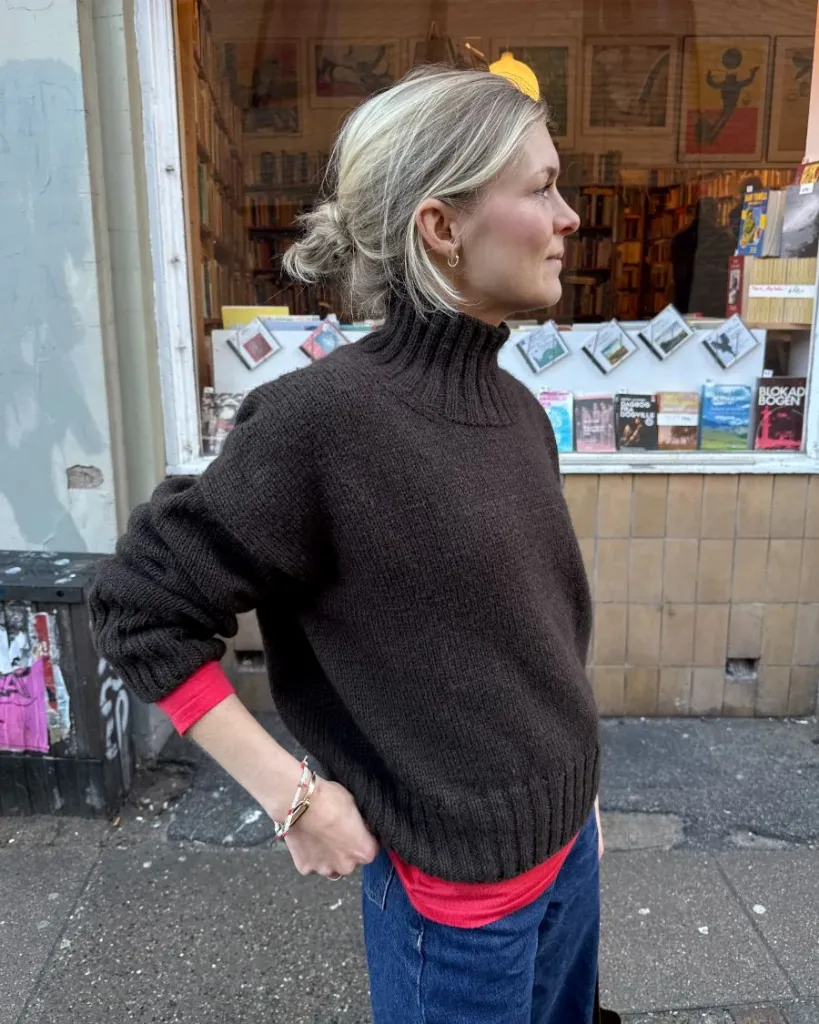 Hannah-sweater-o-neck-06.webp