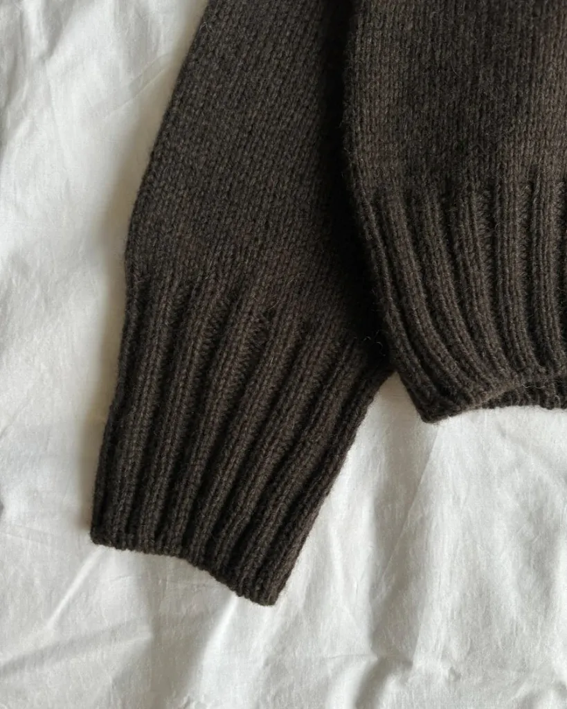 Hannah-sweater-o-neck-05.webp