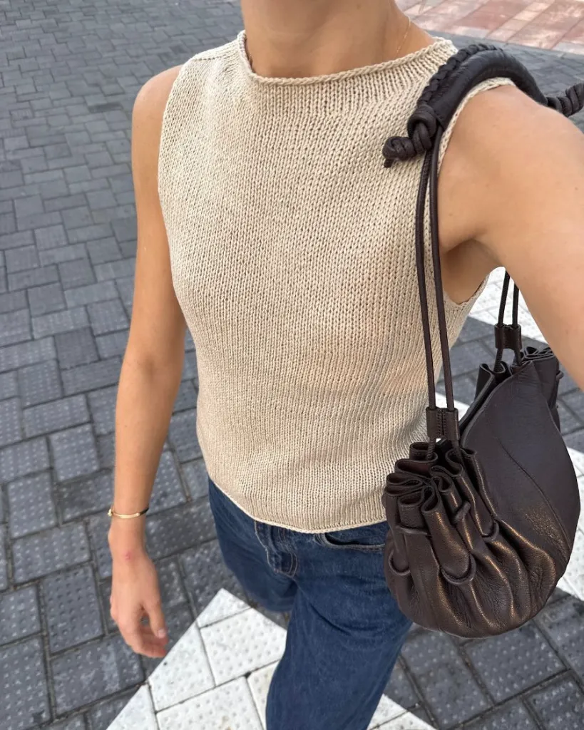 Ivy-top-02.webp