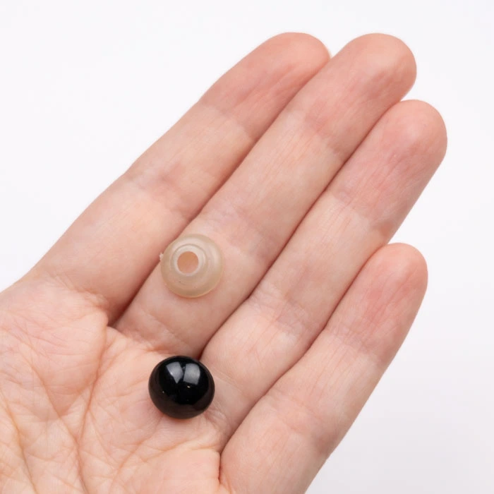 Turvasilma-12-mm-musta-2.webp