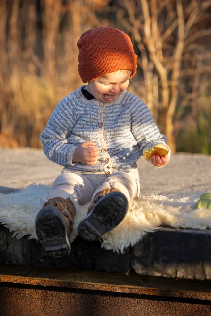 2603-9-Lasten-Lillevenn-raglantakki-001_1080.webp