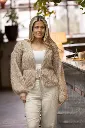 SC-09-1C-Hyss-neuletakki-beige-03_1080.webp