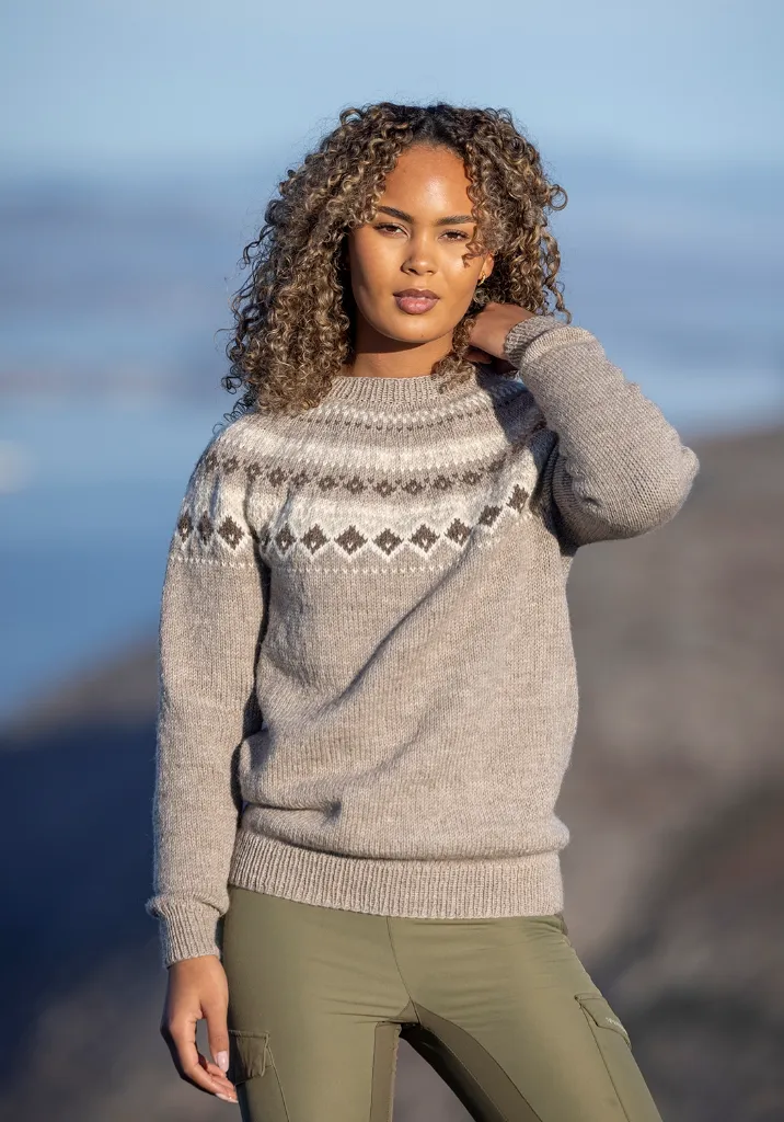 2524-01c-Fjellbris-kirjokaarrokepaita-beige-01_1050.webp