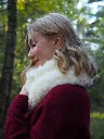 Sormineulottu-FurLove-huivi-valkoinen-02_1080.webp