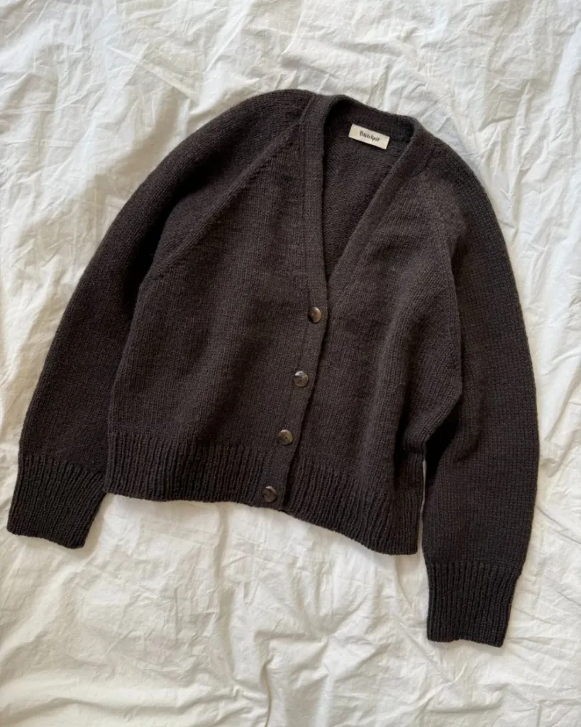 Champagne-cardigan-014.webp