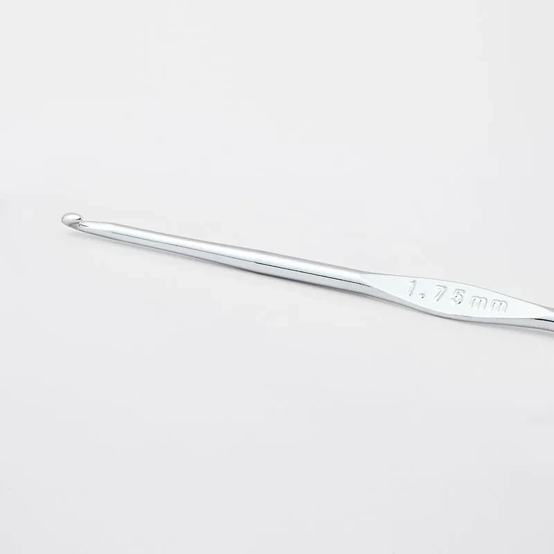 steel-single-ended-crochet-hook-2.webp