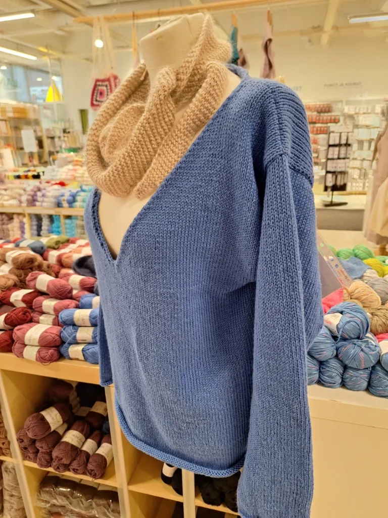 Spring-neulepaita_Viking Garn Bamboo-lanka_1080.webp