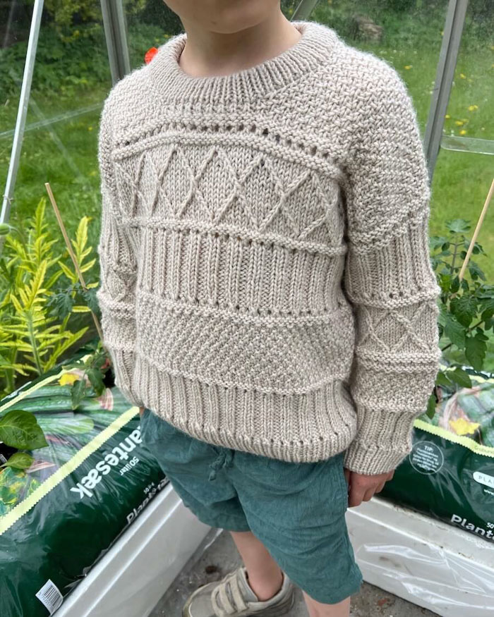 Ingrid Sweater Junior ohje PetiteKnit