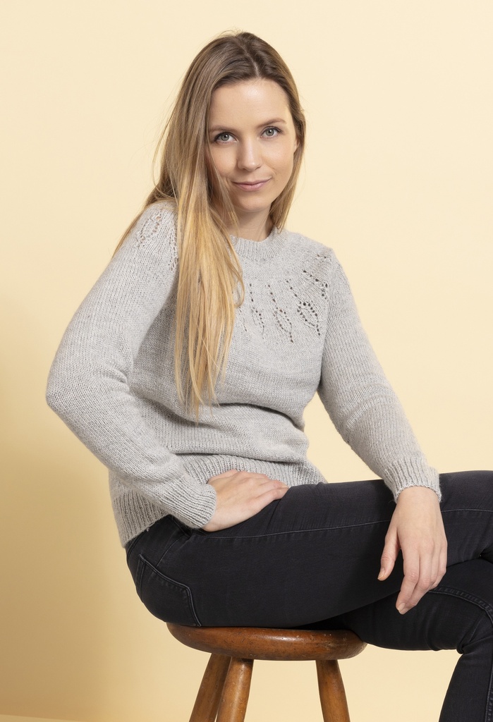 [Y7340185] Neulepusero Helga | Hjertegarn 2335 ohje