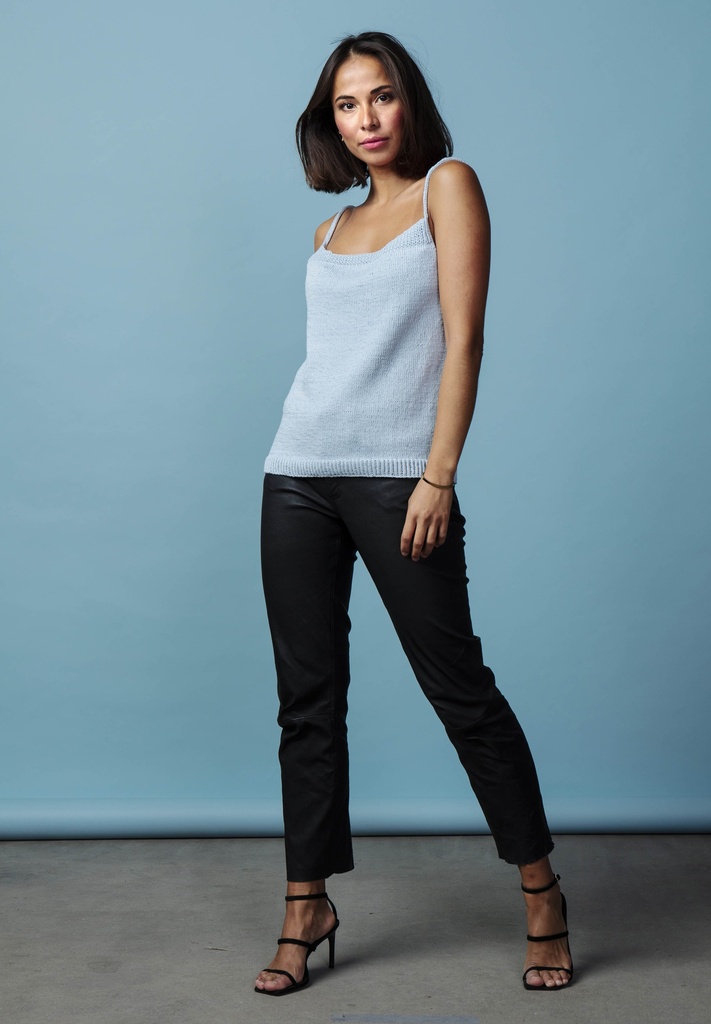[Y7340205] Neuletoppi Olivia | Hjertegarn 2522 ohje