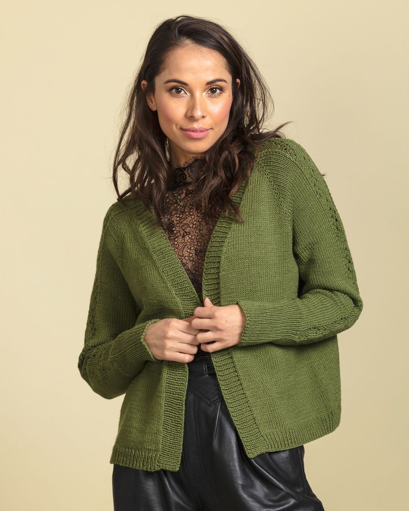 [Y7340239] Fanny raglanneuletakki  | Hjertegarn 2425 ohje