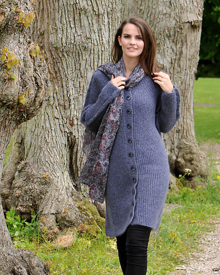 [Y7340330] Pitkä neuletakki  | Hjertegarn 1668 ohje