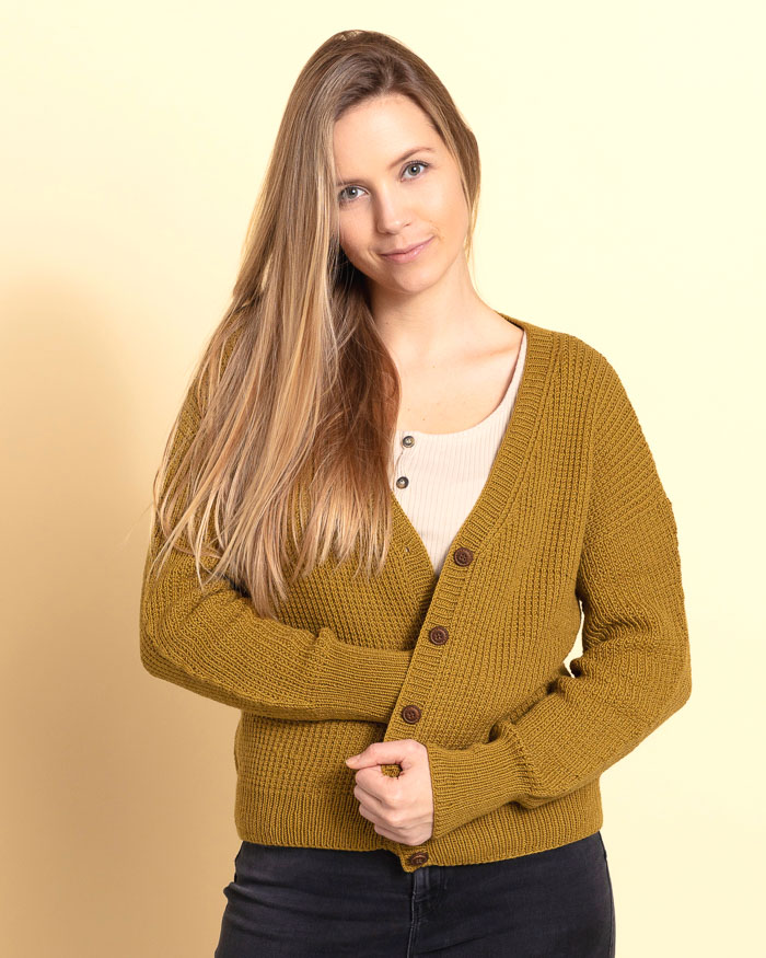 [Y7340337] Alva pintaneuletakki | Hjertegarn 2330 ohje