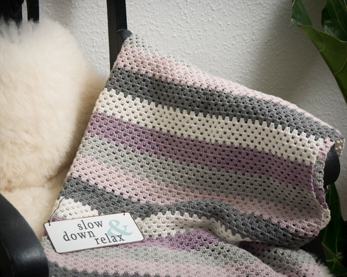 Isoäidin raitapeitto  | Hjertegarn Tilbehör 94 ohje