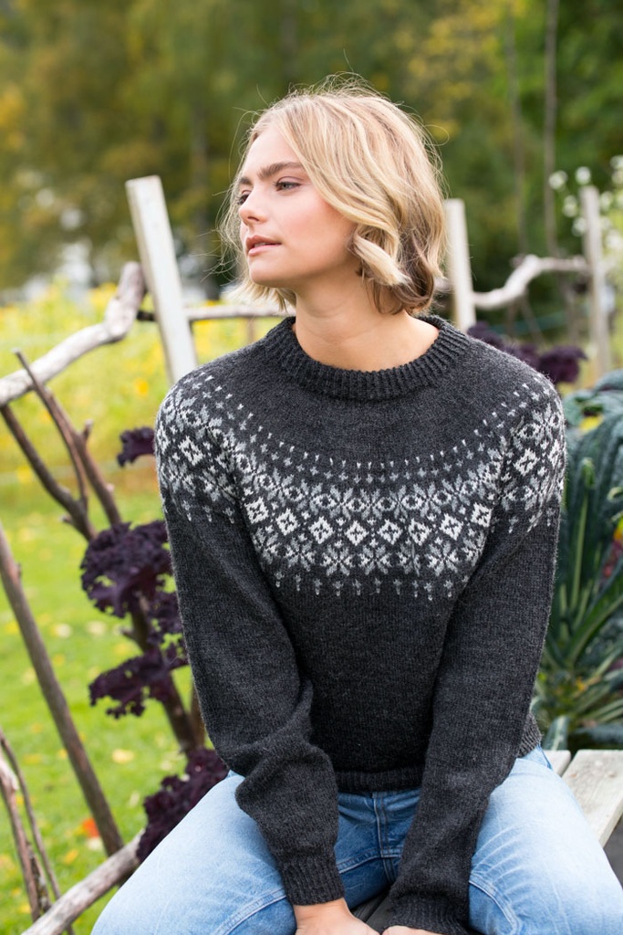 [Y7340273] Kaarrokekirjoneule Rein | Gjestal 278-22 ohje