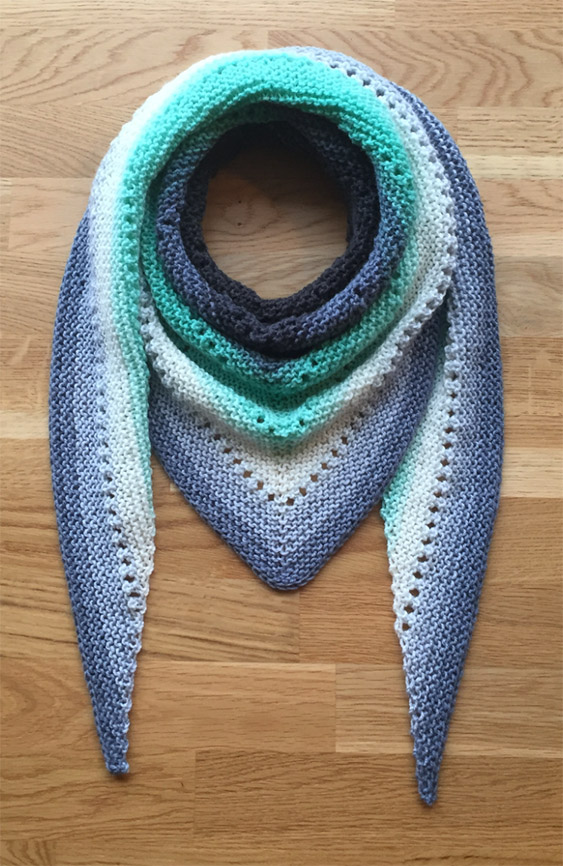 [Y7330027] Reikäraitahuivi  | Cewec 3702 ohje