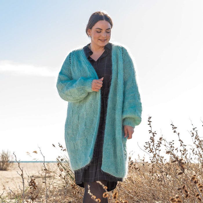 [Y7340349] Naisen V-päänteinen jakku  | Katia 6278-13 ohje