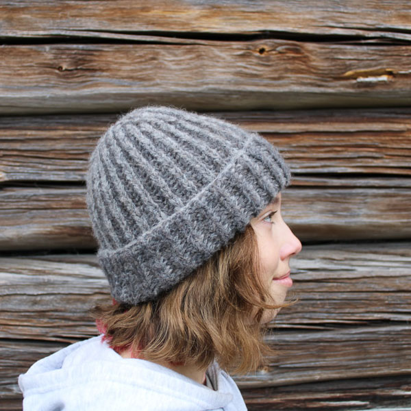 Kaksivärinen briossipipo | Lankamaailma / Johanna Ojanperä ohje