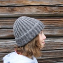 Kaksivärinen briossipipo | Lankamaailma / Johanna Ojanperä ohje