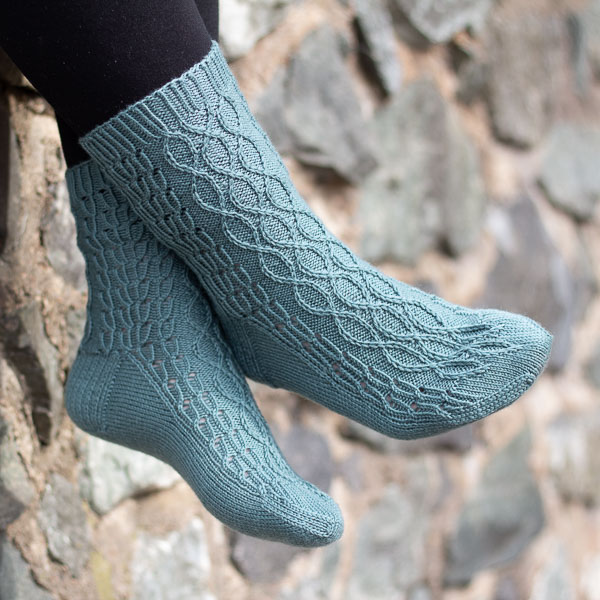 [Y7310050] Virtaus-sukat | Lankamaailma ohje