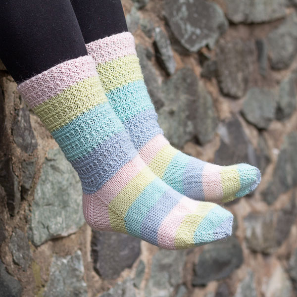 Pastellisukat | Lankamaailma ohje