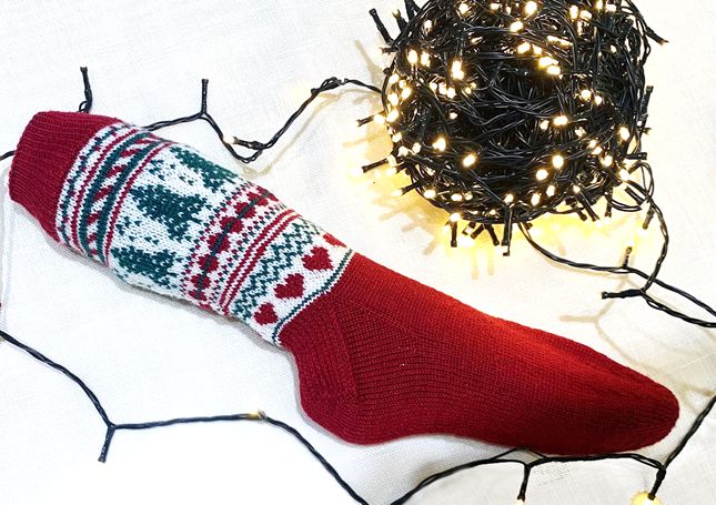 [Y7310055] Joulusukat | Lankamaailma / Kaisa Entonen ohje