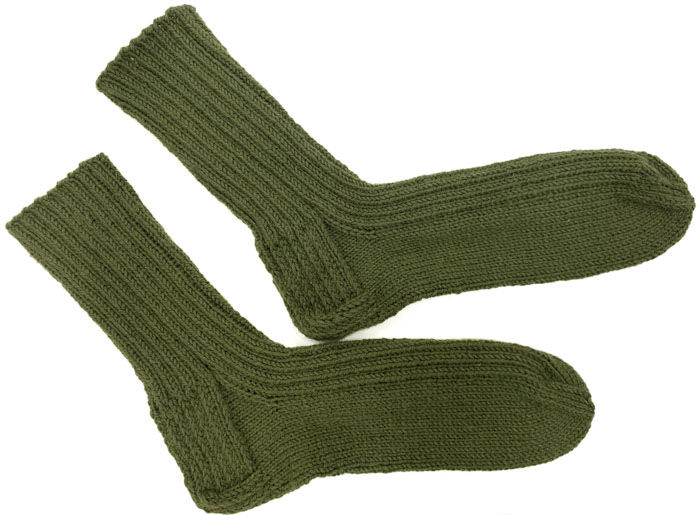 [Y7310063] Oiva joustinneulesukat | Lankamaailma ohje