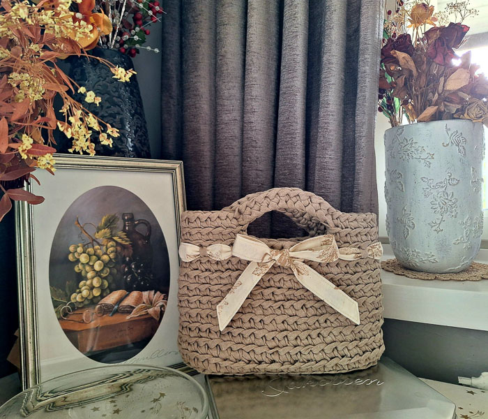 [Y7350083] Virkattu Katri pikkulaukku | Lankamaailma  / Milka Schalin ohje