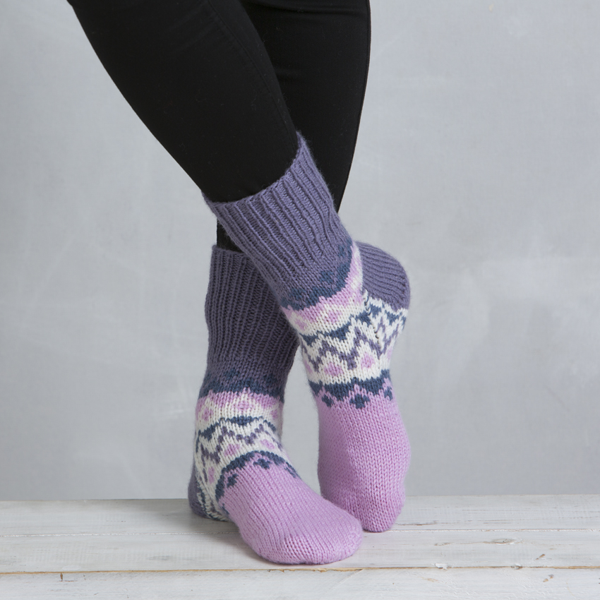 [Y7310009] Suna kirjoneulesukat | Viking Garn 1611-14 ohje