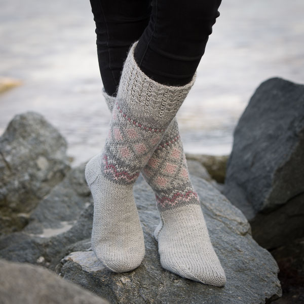 Kirjoneulesukat | Viking Garn 1707-23 ohje