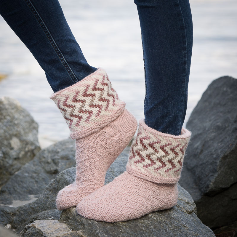 Siksak-kuvioiset kirjoneulesukat | Viking Garn 1707-22 ohje