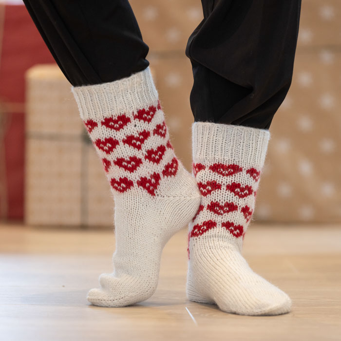 [Y7310062] Liben kirjoneulesukat | Viking Garn 2334-30 ohje