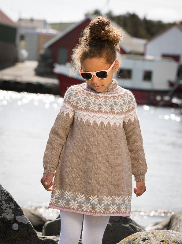 [Y7360027] Lapsen Fryd kirjoneuletunika | Viking Garn 1709-7 ohje