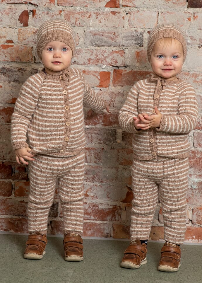 [Y7360054] Lapsen Tvilling asusetti | Baby Ull | Viking Garn 2204-3 ohje